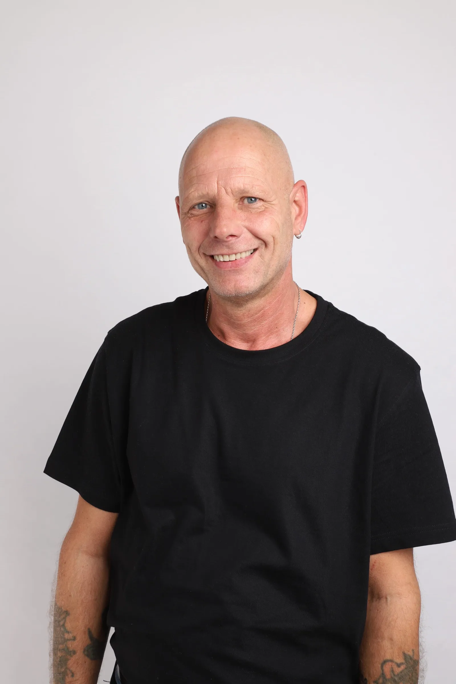 Stefan Macholl, Pflegehilfskraft
